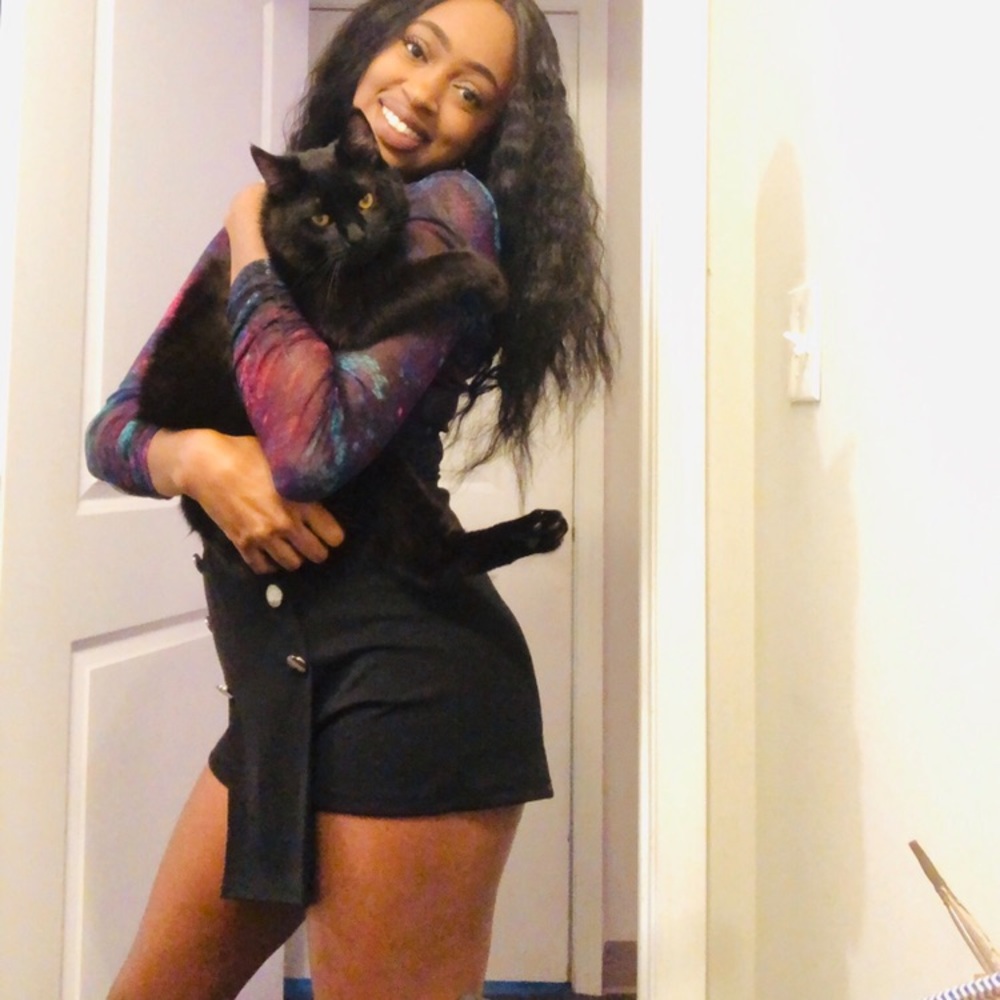 Meet your Posher, Jasmaine IG: Jas.monet